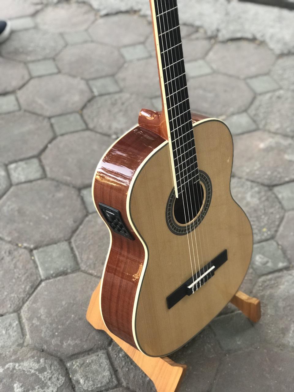 Guitar Classic Fender LC-10 Có EQ